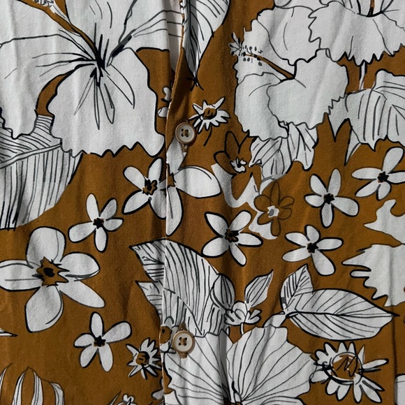 Short Sleeve Floral Button Shirt - Picture 3 of 4